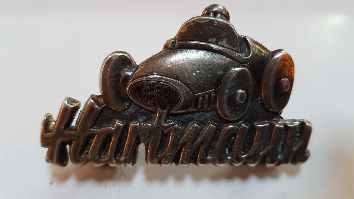 Scuderia Hartmann-Das vordere Emblem wurde nachgegossen